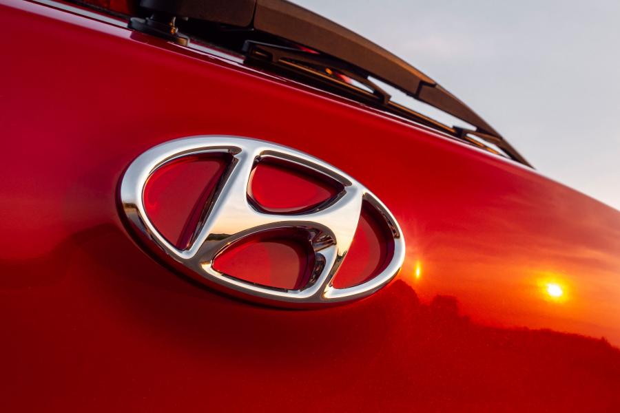 Логотип Hyundai Tucson (TL) 2018 года  (UK) (фото 2 из 40)